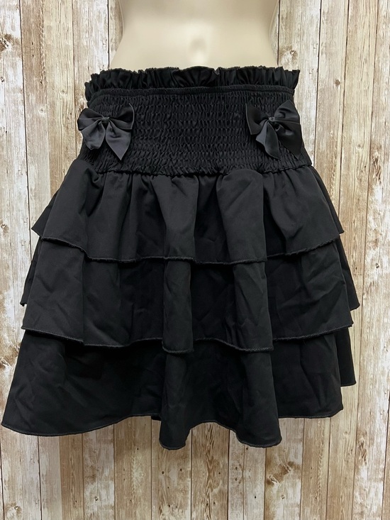 SHEIN Dresses & Skirts - SHEIN Black Tiered Smocked Skater Skirt with Waist Bows Size L